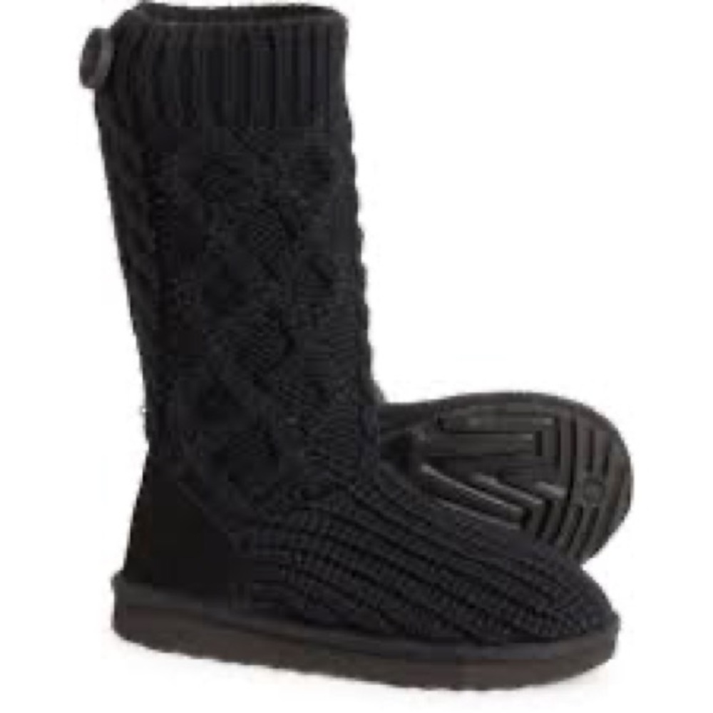 UGG T Classic Cardi Cable Knit